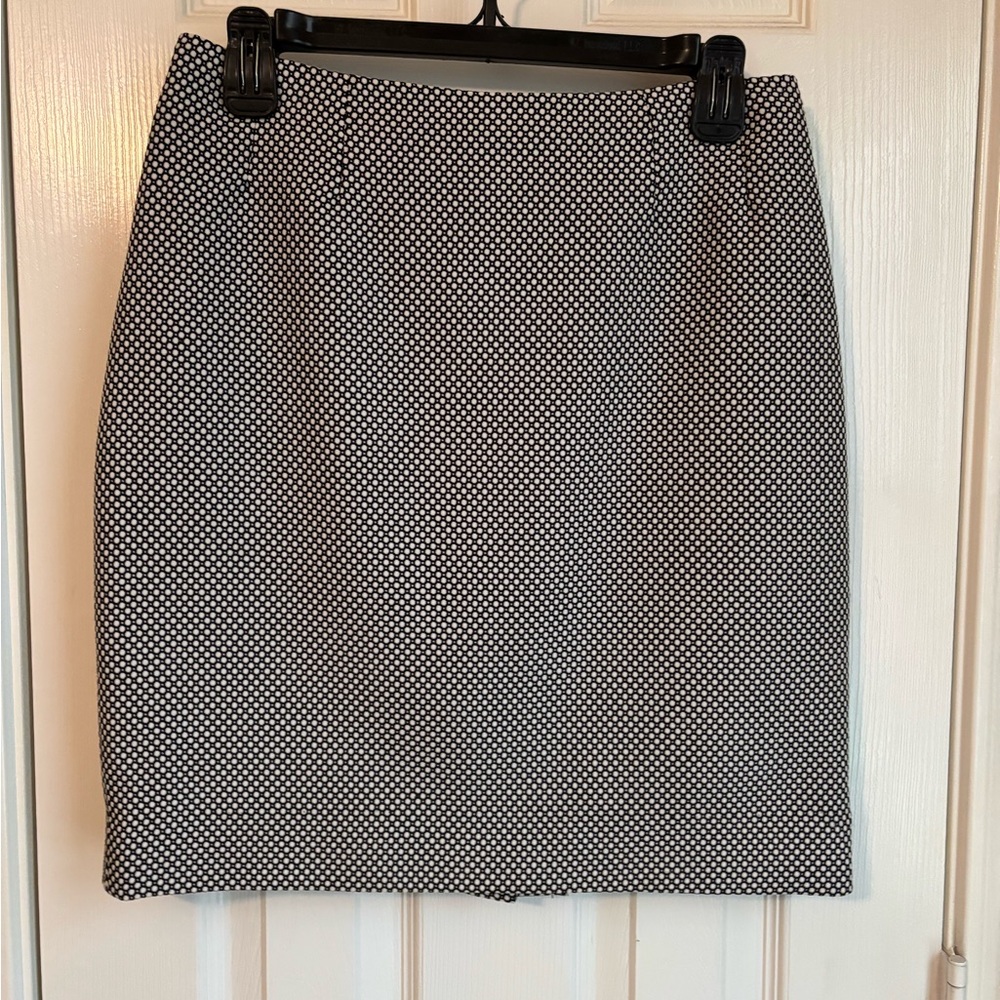 Kasper Black and White Pencil Skirt